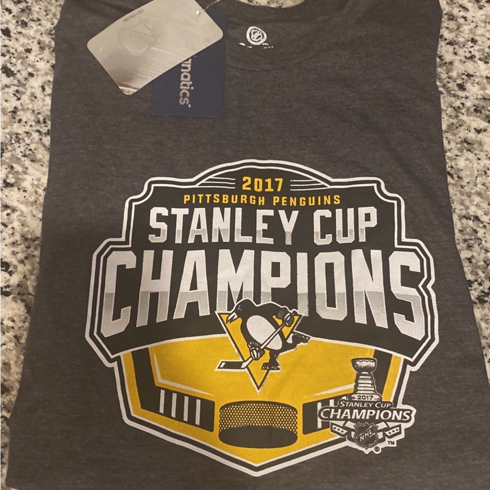 NWT 2017 Stanley Cup Champions Pittsburg Penguin